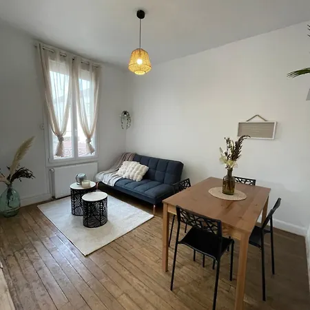 Holiday home Chaleureuse Saint-Julien-les-Villas